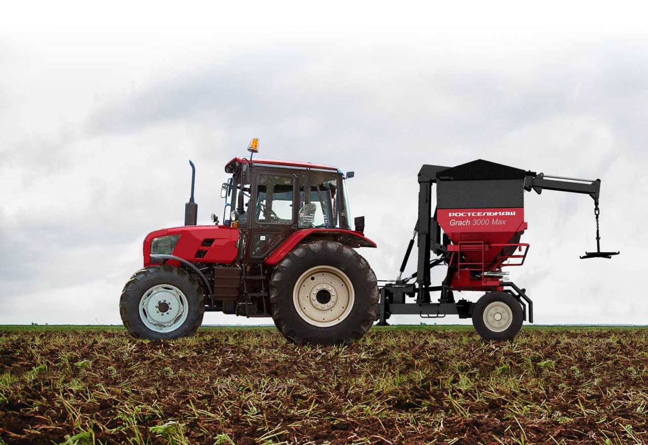 Отличная новость! Новый разбрасыватель минеральных удобрений Grach Max-3000 вышел на работу в поля Костромской области.