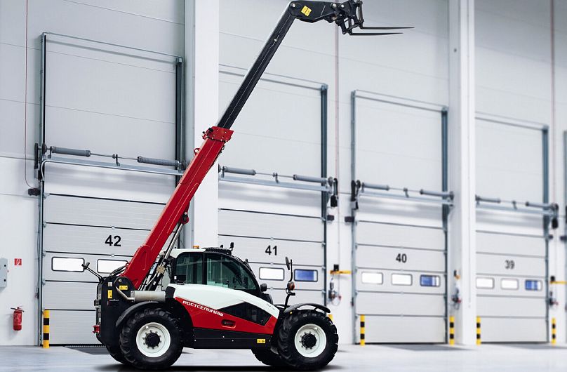 Телескопический погрузчик TLH 740